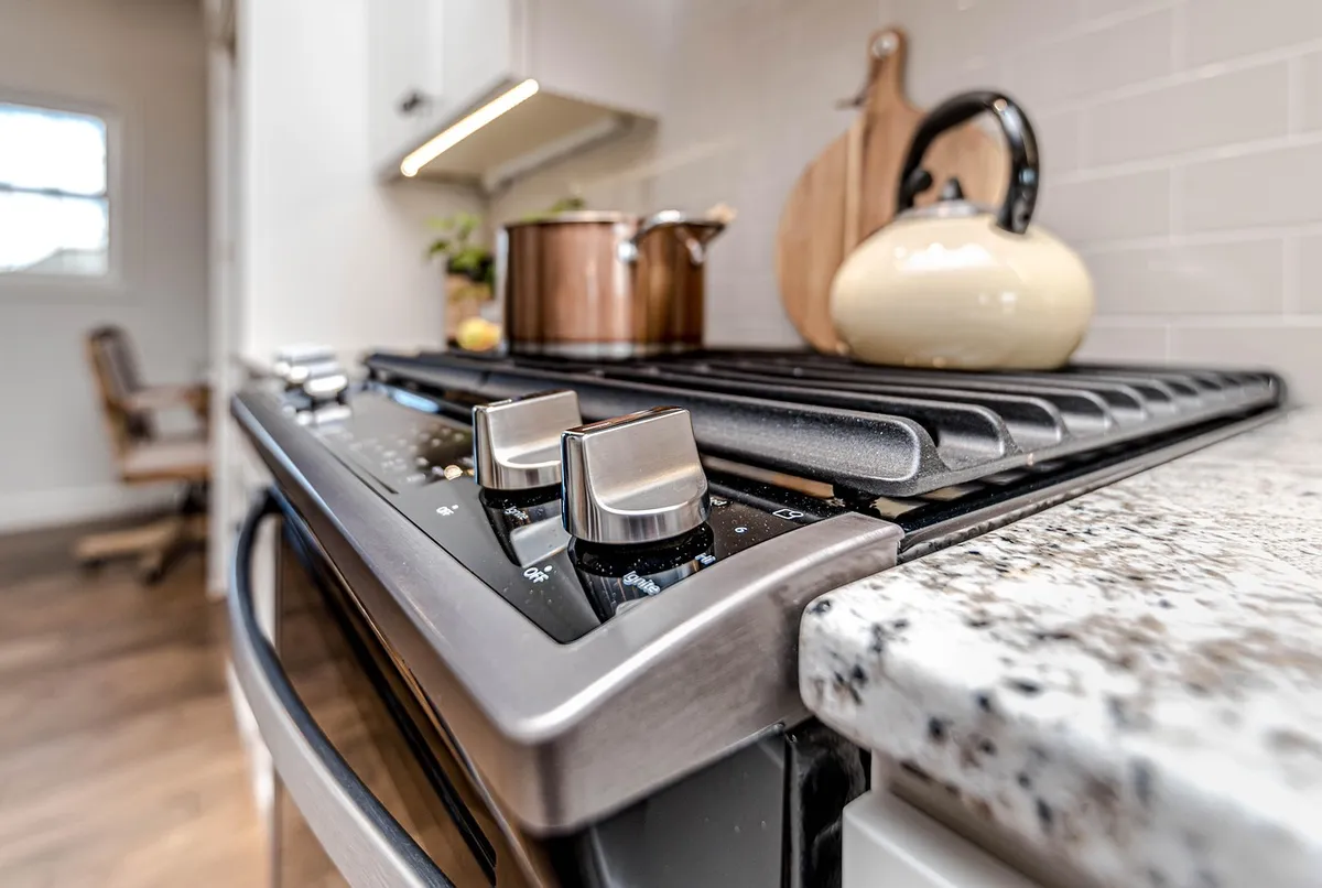 kitchen, oven, pot, cooking, stove, brown kitchen, brown cooking, oven, oven, oven, oven, oven, stove, stove, stove