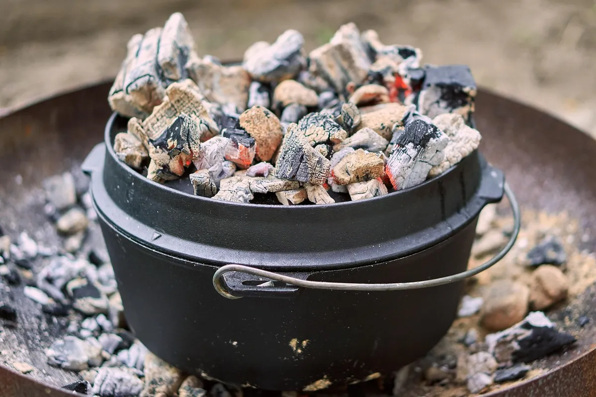 dutch oven, fire pot, cook, cast iron, charcoal, embers, glow, burn, grilling, fire, hot, nest, grill, warmth, heat, campfire, flame, fireplace, wood, bbq, blaz